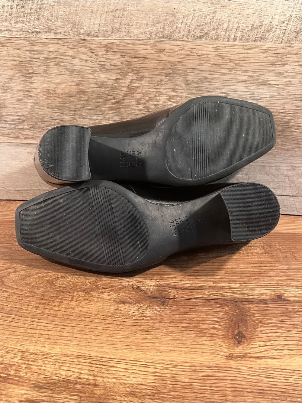 Naturalizer Wynrie Black Patent Leather Heeled Loafer Bit Pumps